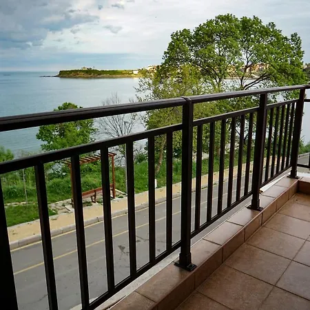 Grace - Port * Tsarevo