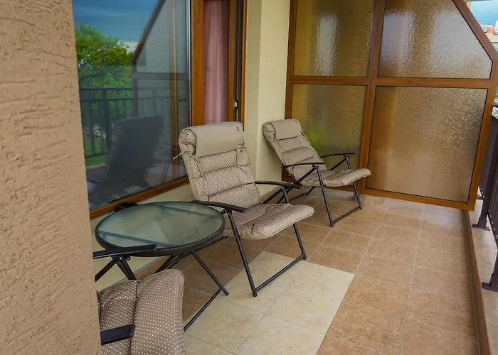 Grace - Port Lägenhet