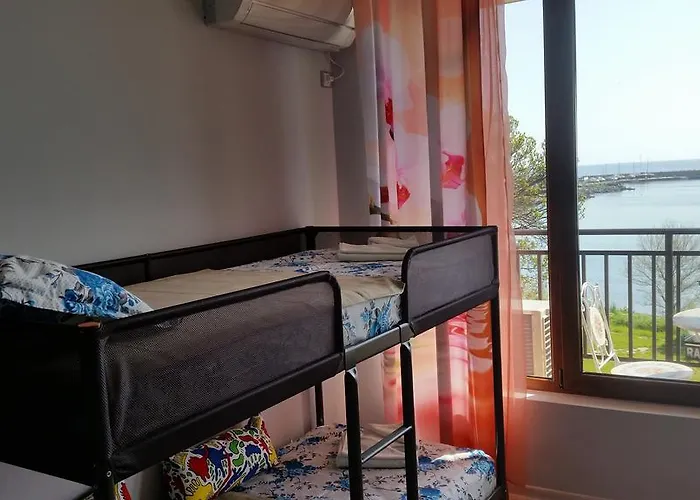 Grace - Port * Tsarevo